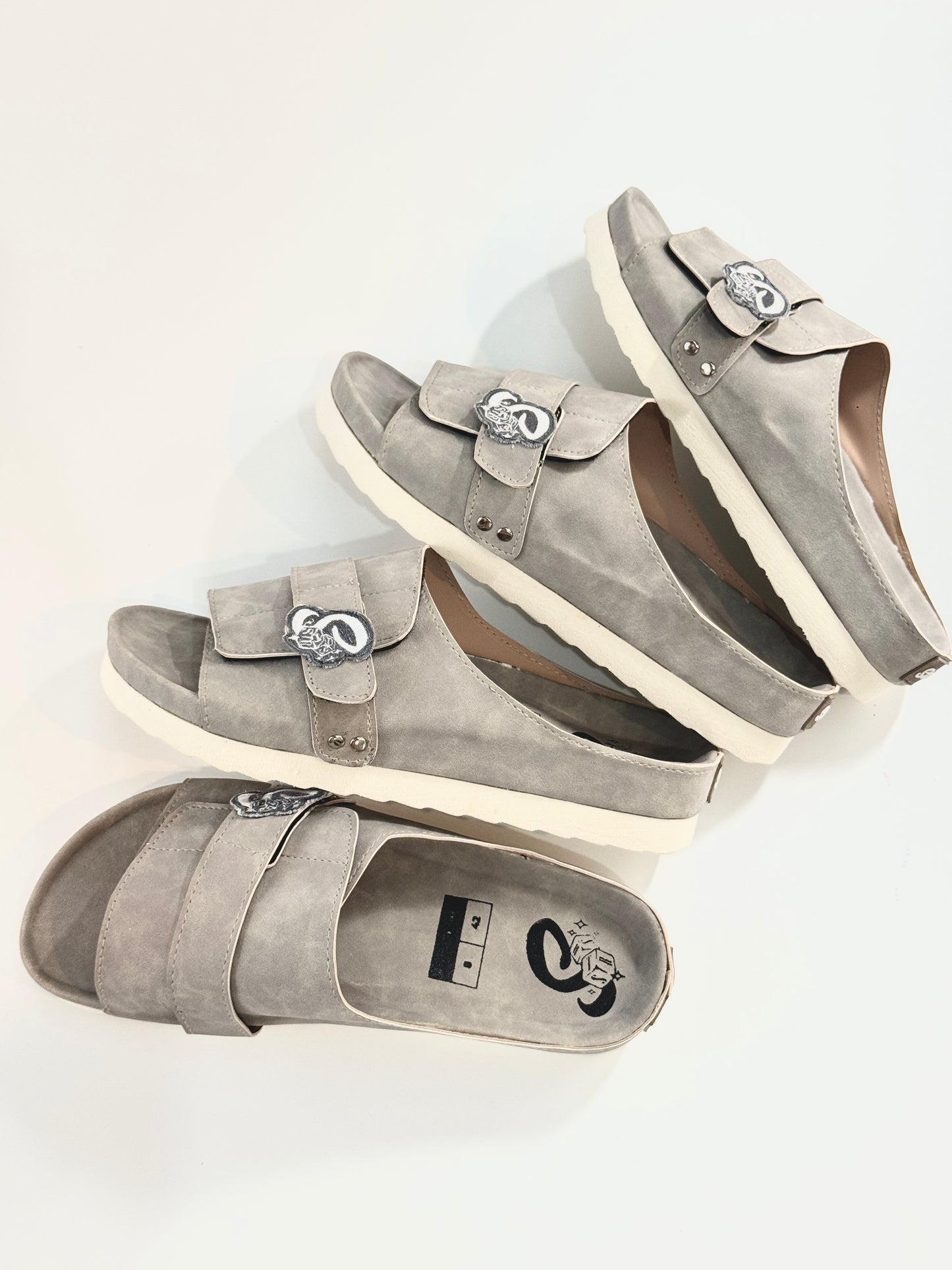Strides “Ash” Premium Slides