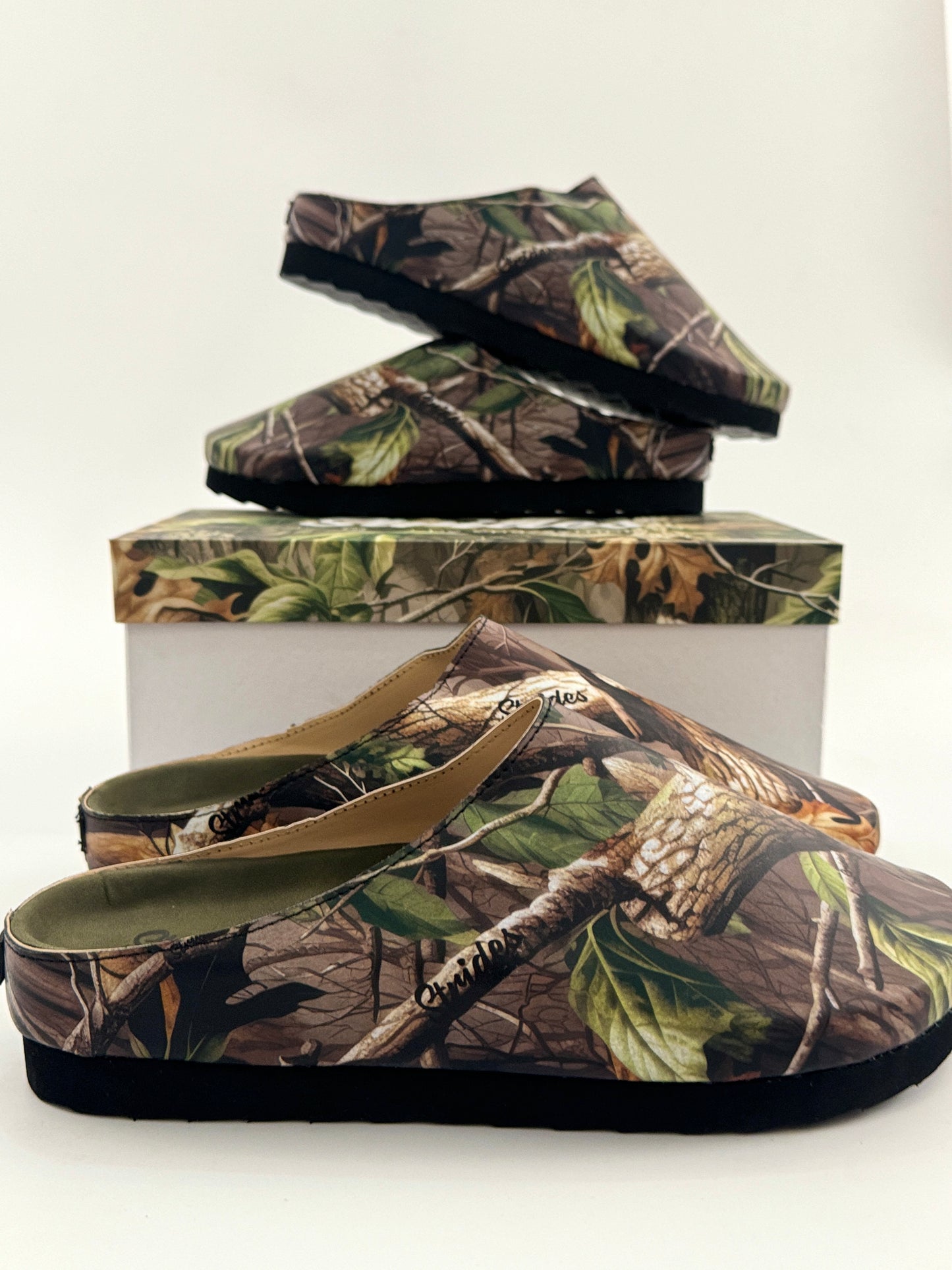 Strides "Realtree" Premium Clogs