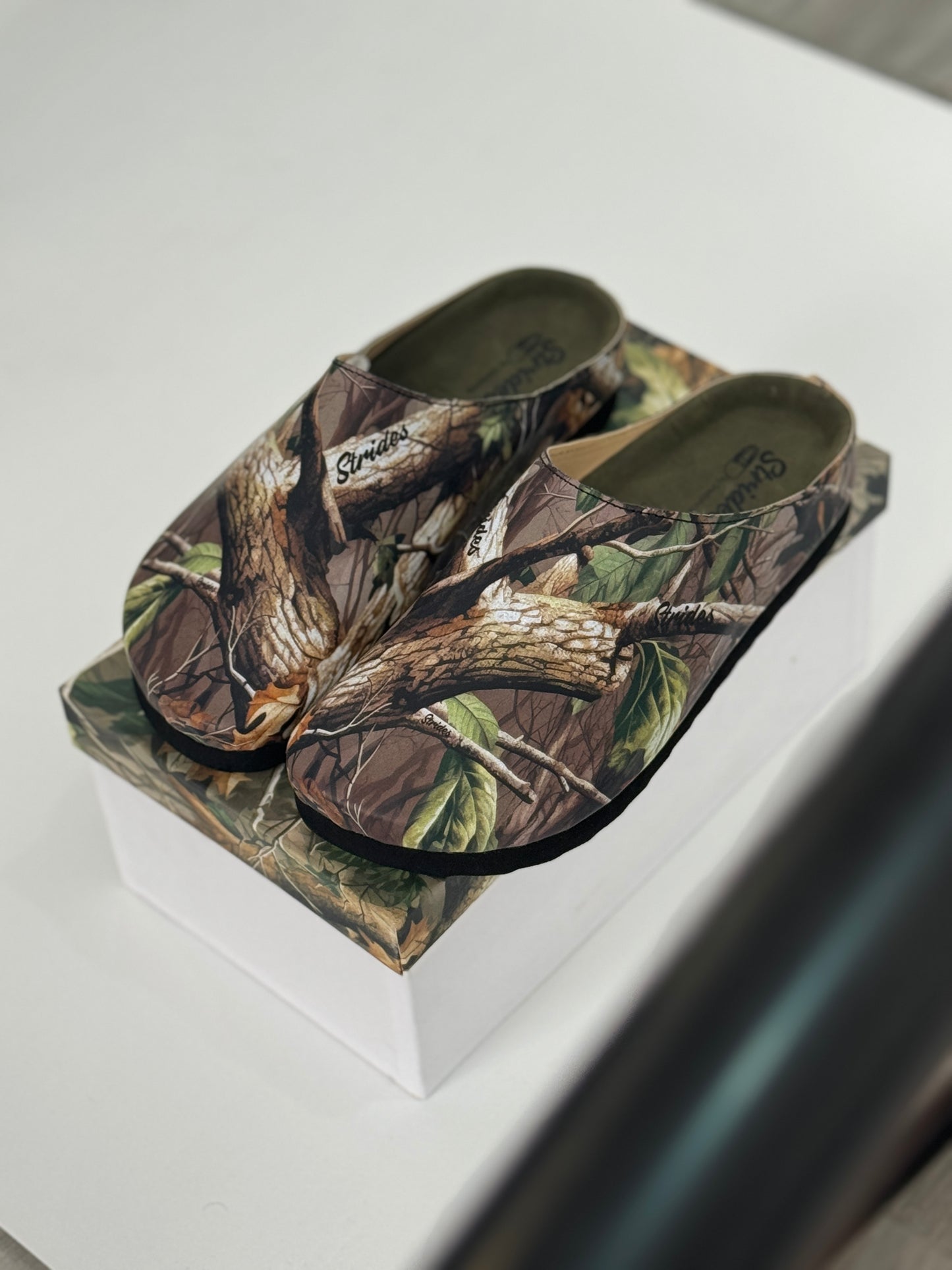 Strides "Realtree" Premium Clogs