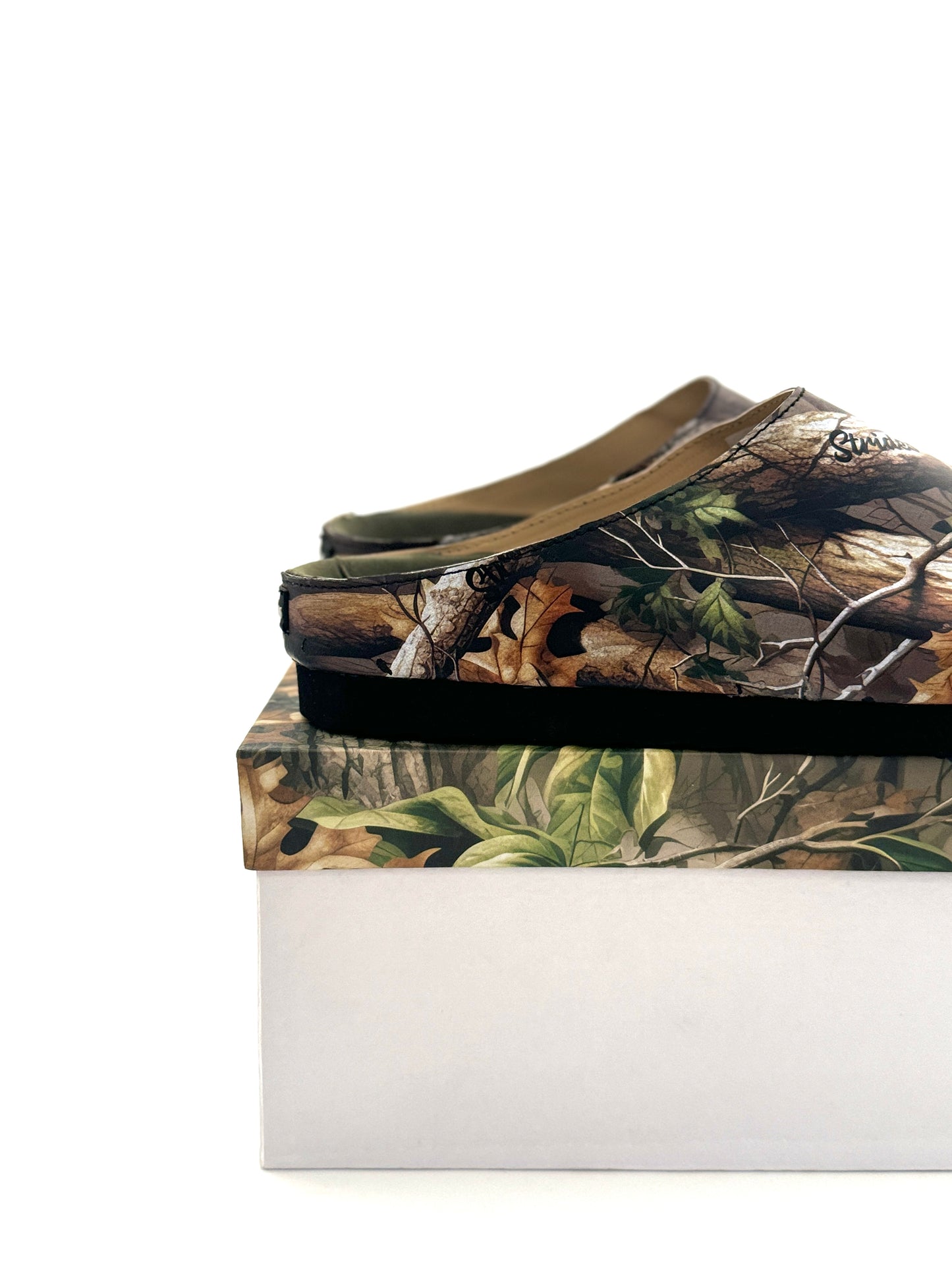 Strides "Realtree" Premium Clogs