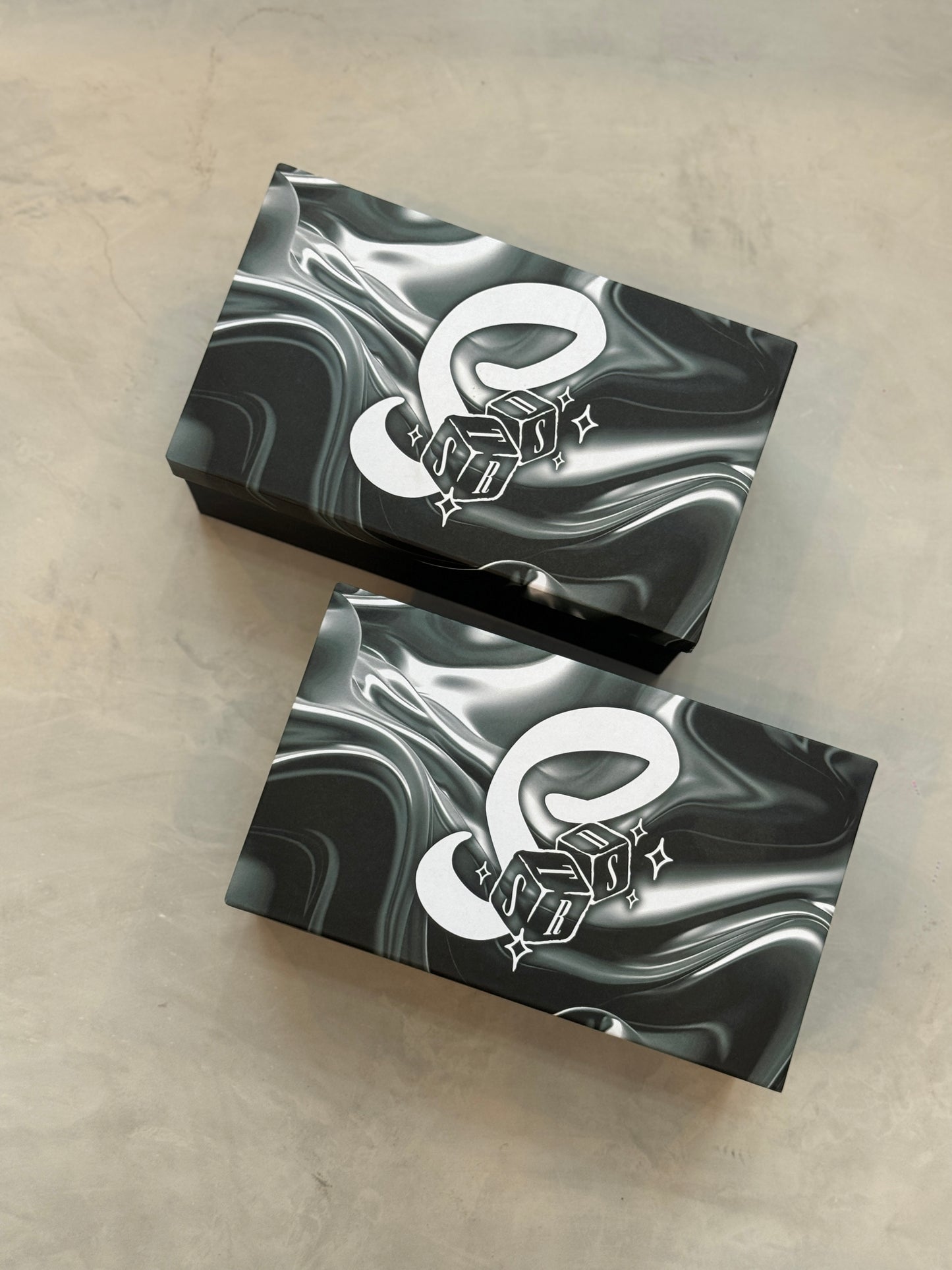 Strides “Midnight” Premium Slides
