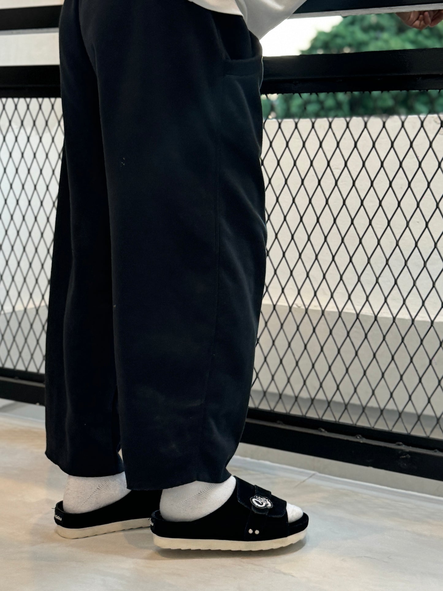 Strides “Midnight” Premium Slides