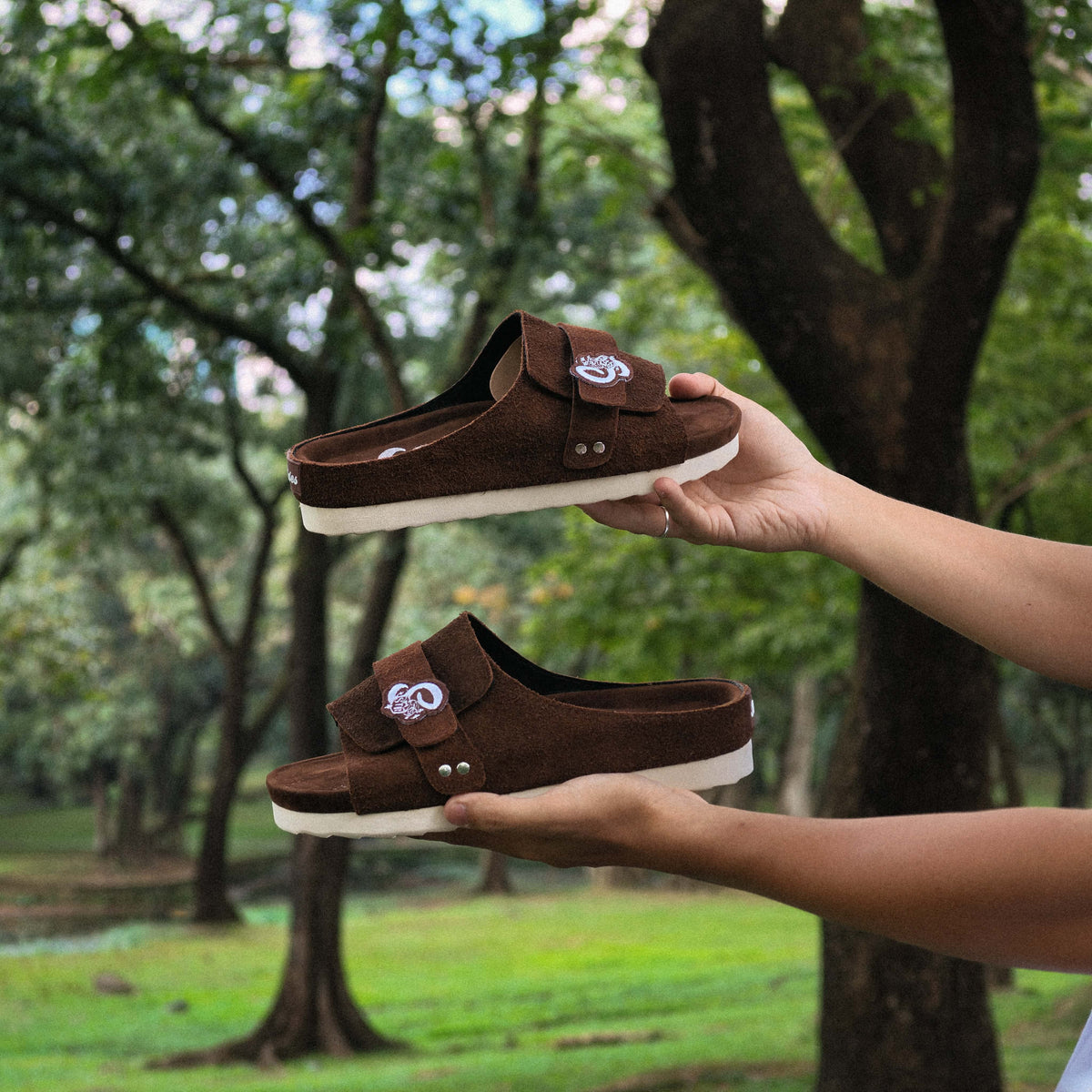 Strides “Bean” Premium Slides
