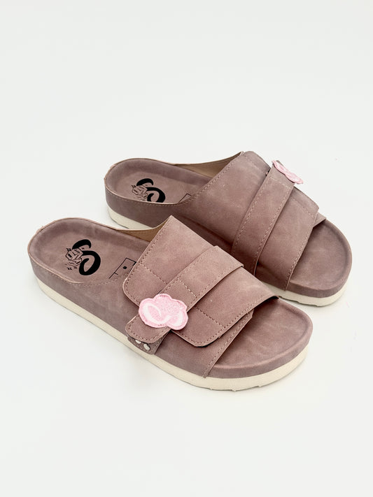 Strides “Kate” Premium Slides
