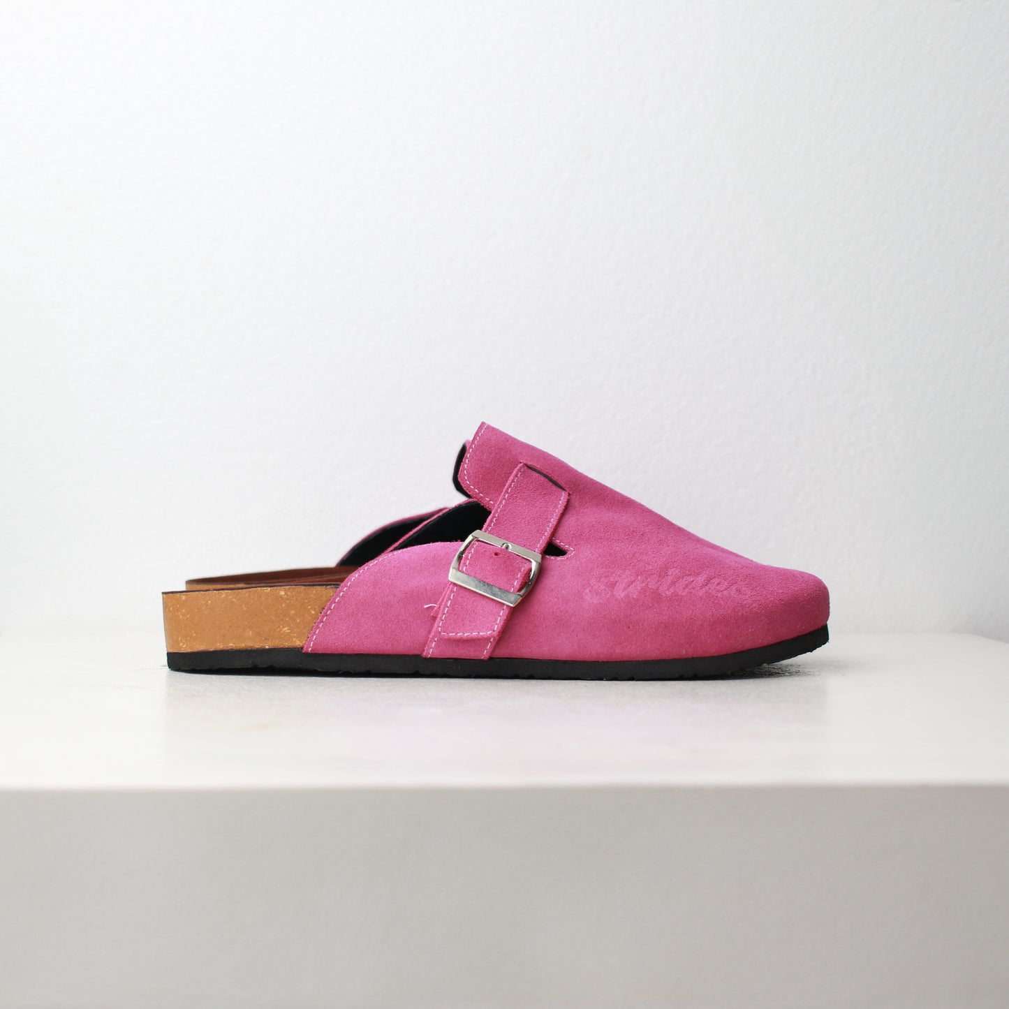 Strides "Fuchsia Tulip" Leather Clogs