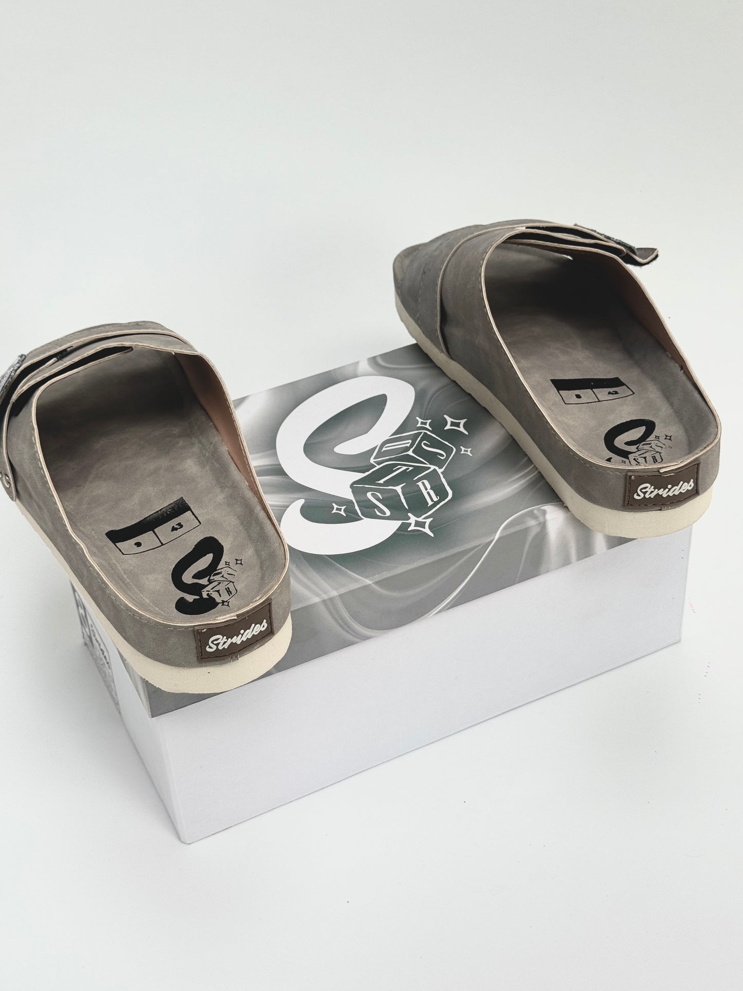Strides “Ash” Premium Slides