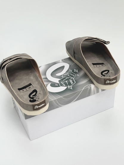 Strides “Ash” Premium Slides